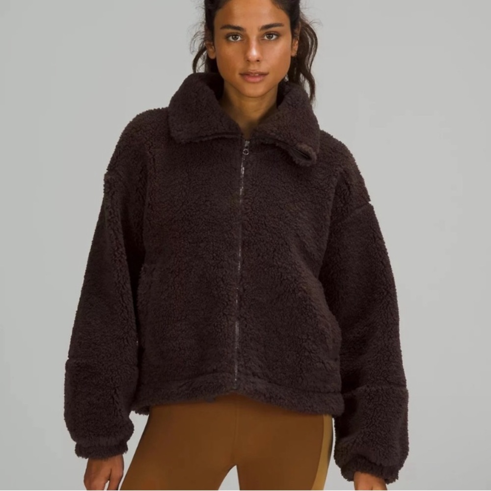 Lululemon dark brown, Teddy Fleece, Cinchable full zip jacket. Size 8.